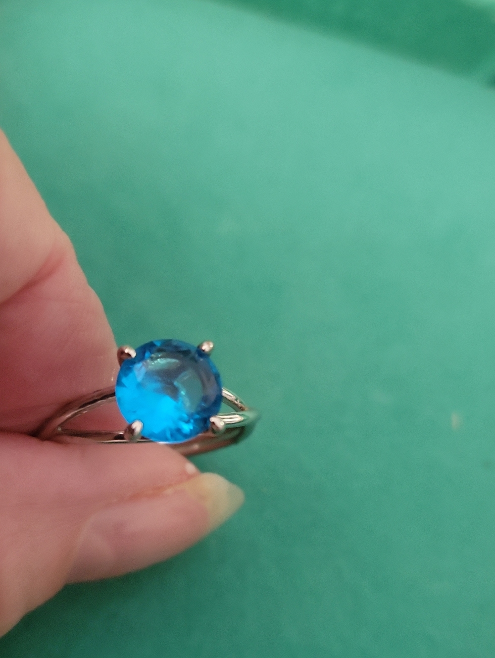 Elegant Blue Solitaire Ring - Classic Women Jewelry